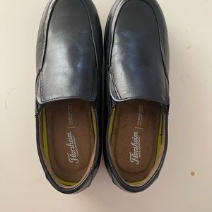 Boys size 6 Florsheim black leather shoes